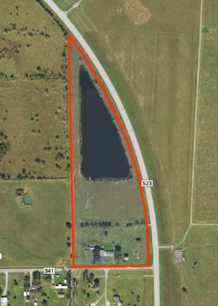 15.4 acres in Angleton County gallery image 2