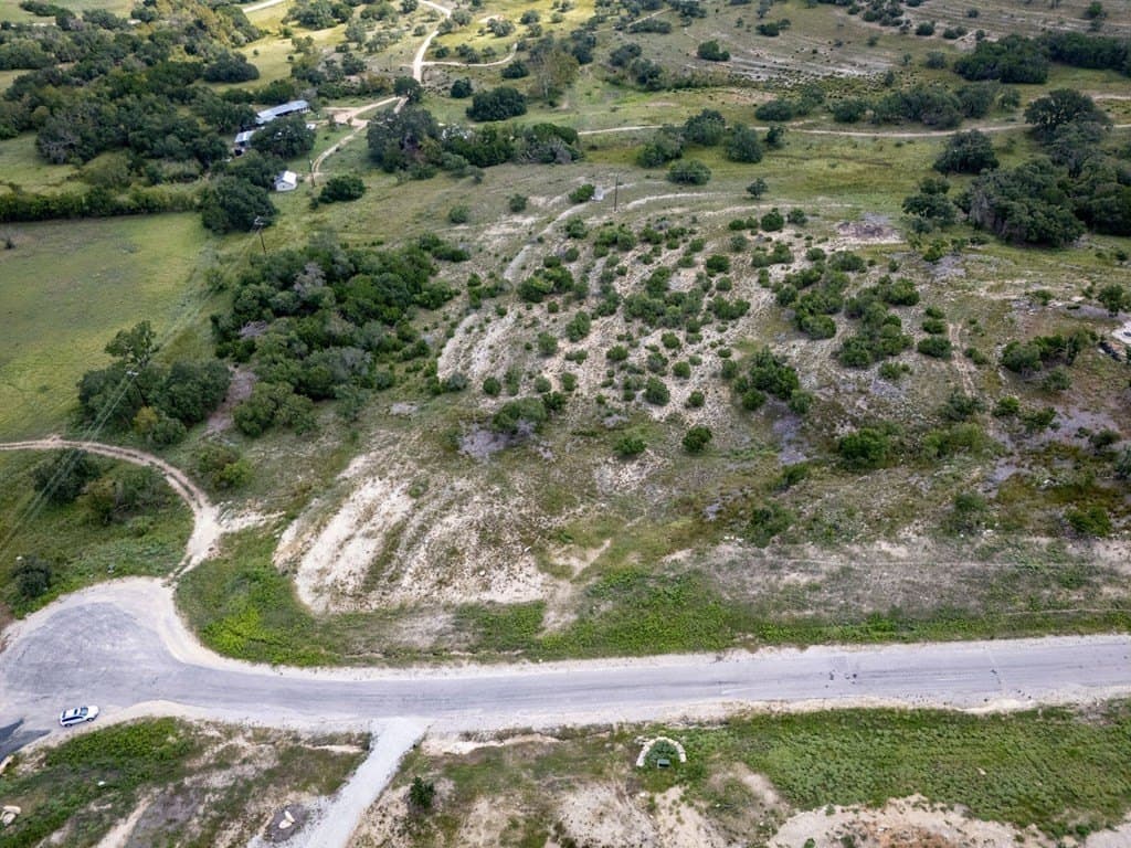 5 acres in Blanco County - photo 3