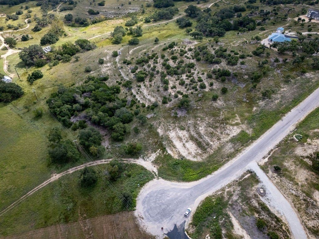 5 acres in Blanco County - photo 4
