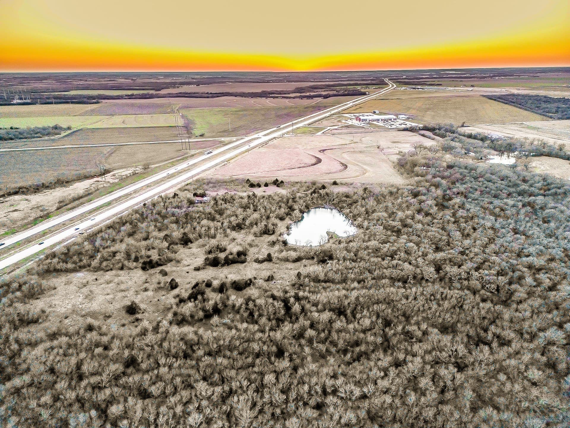 30.12 acres in Ellis County - photo 2