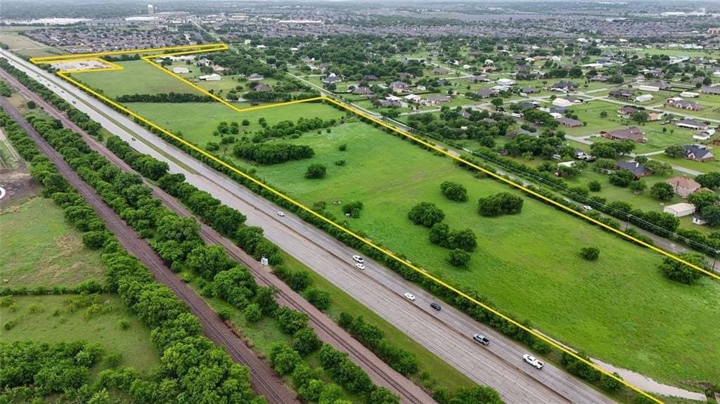 34.63 acres in Tarrant County gallery image 2