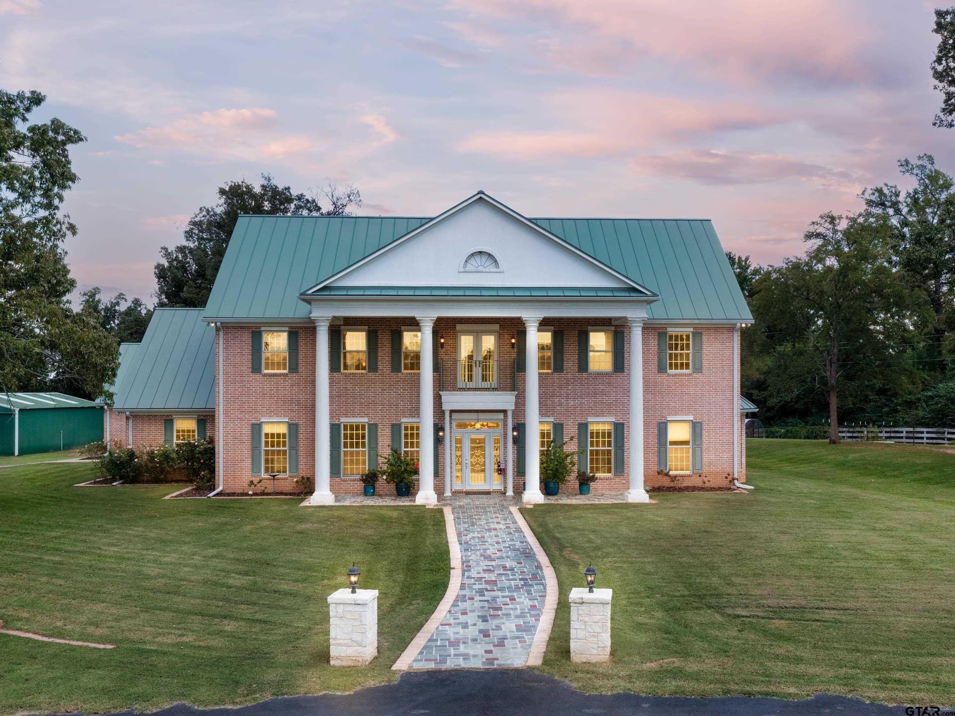 16.66 acres in Smith County