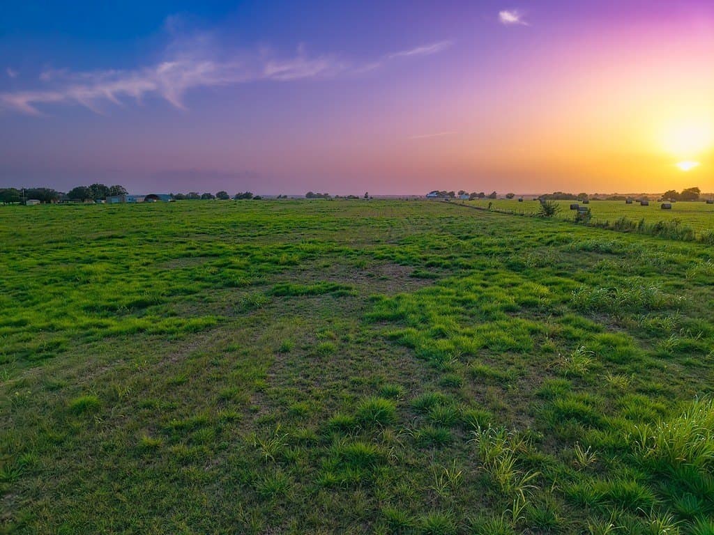 10.5 acres in Fayette County gallery image 4