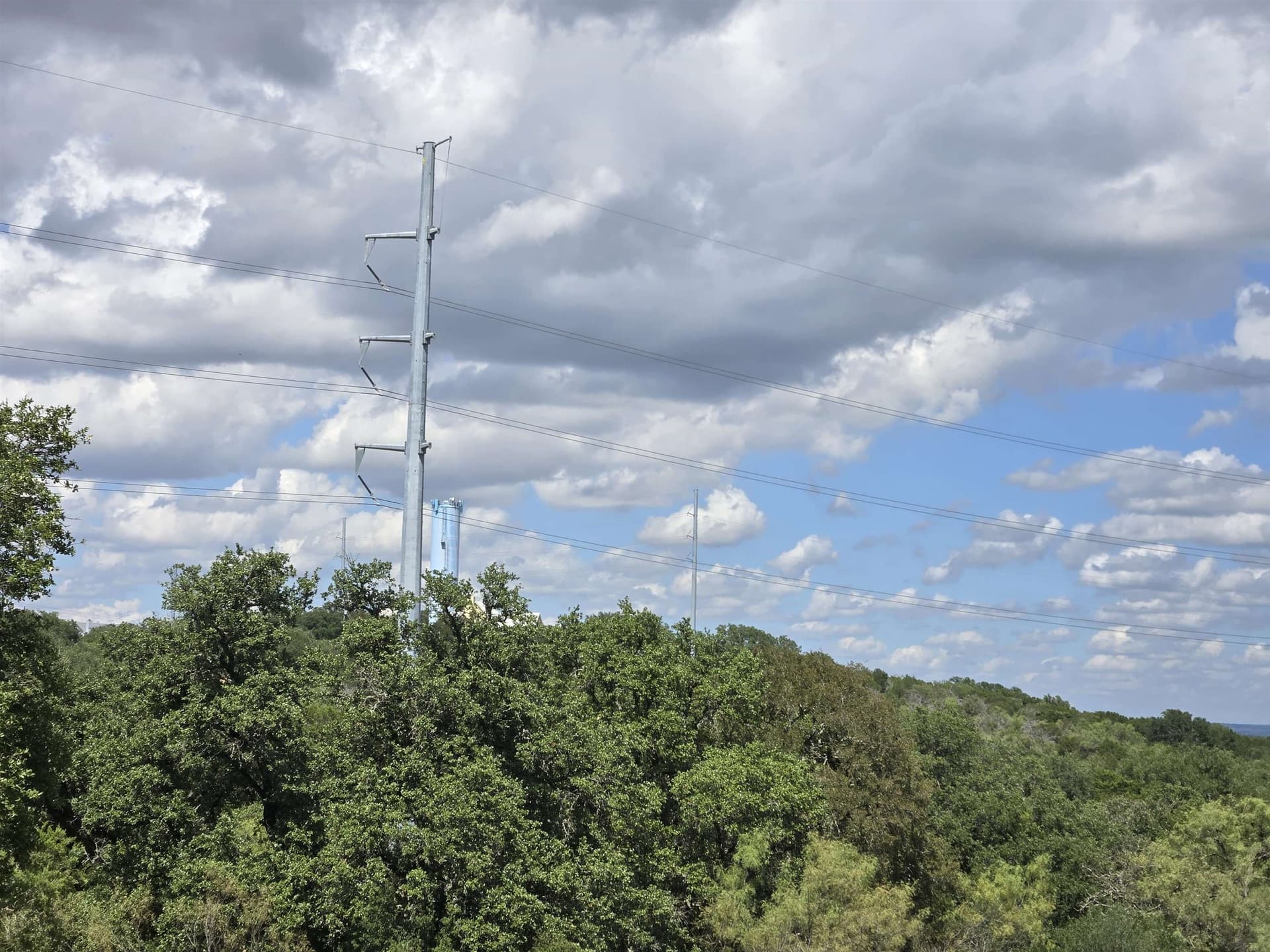 0.75 acres in Burnet County gallery image 3