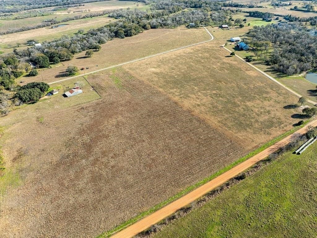 16 acres in AUSTIN County