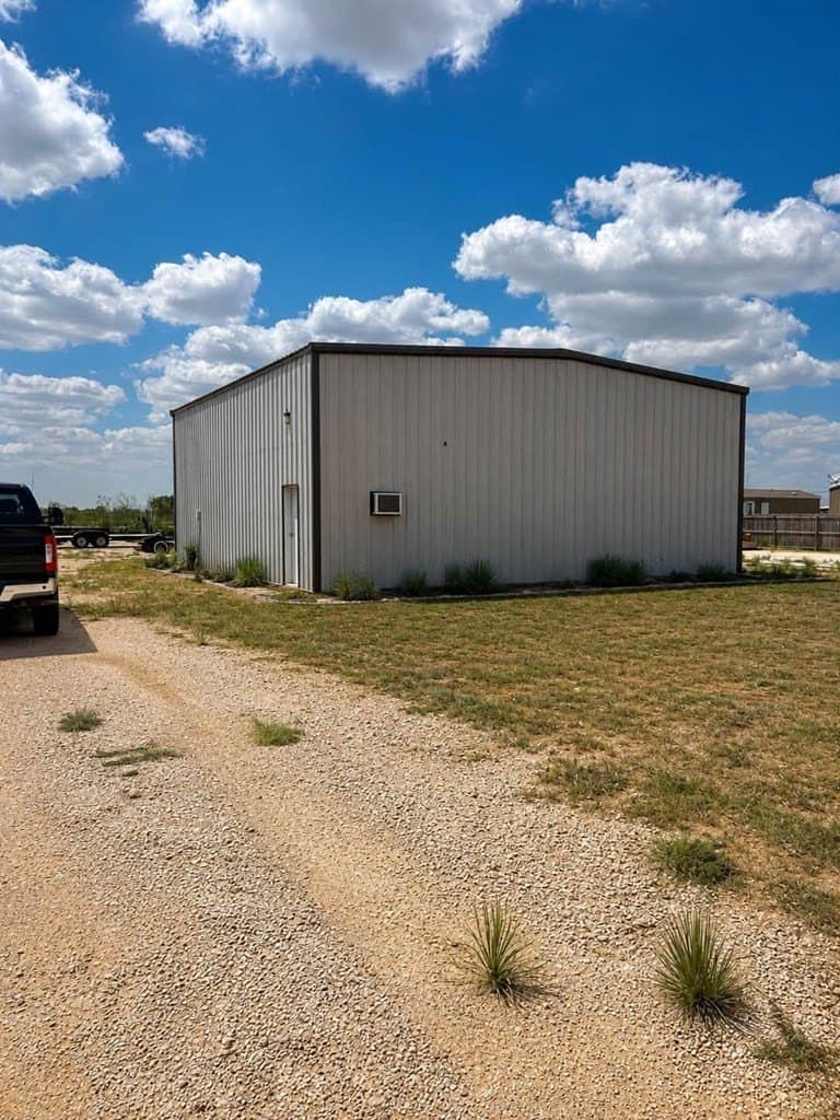 2.5 acres in Midland County gallery image 2