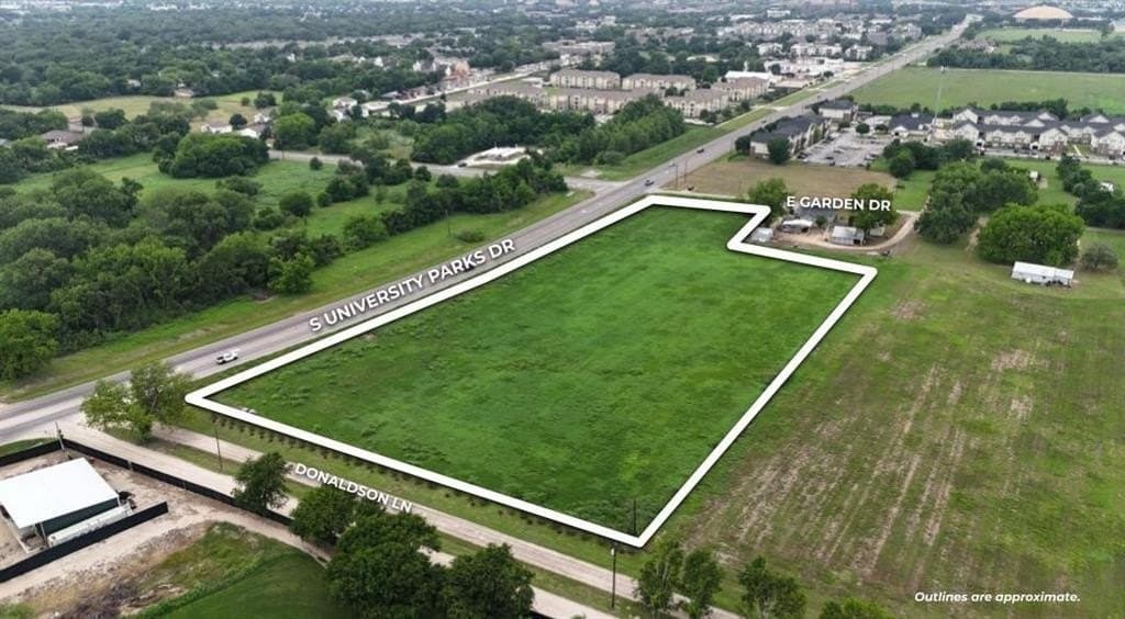 5.5 acres in McLennan County gallery image 2