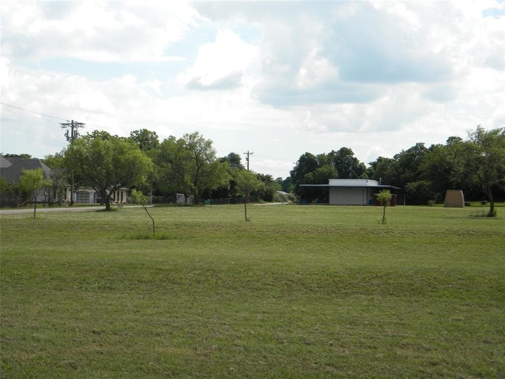2.21 acres in Erath County gallery image 4