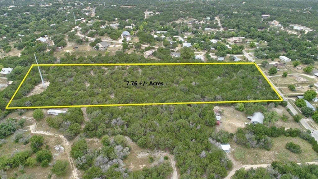 7.76 acres in Kerr County gallery image 3