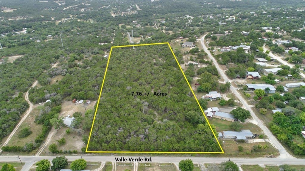 7.76 acres in Kerr County gallery image 2