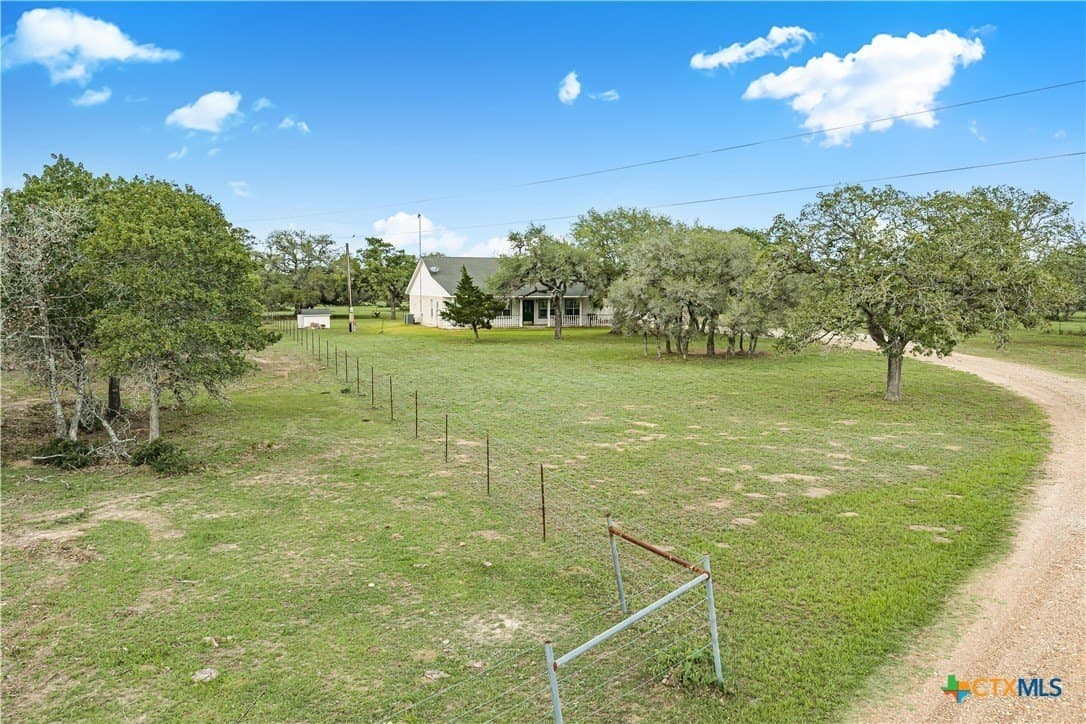 23.25 acres in DeWitt County - photo 7