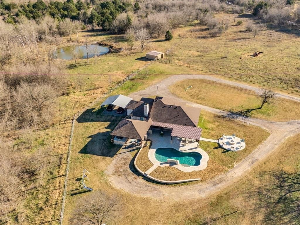 13 acres in Navarro County gallery image 2