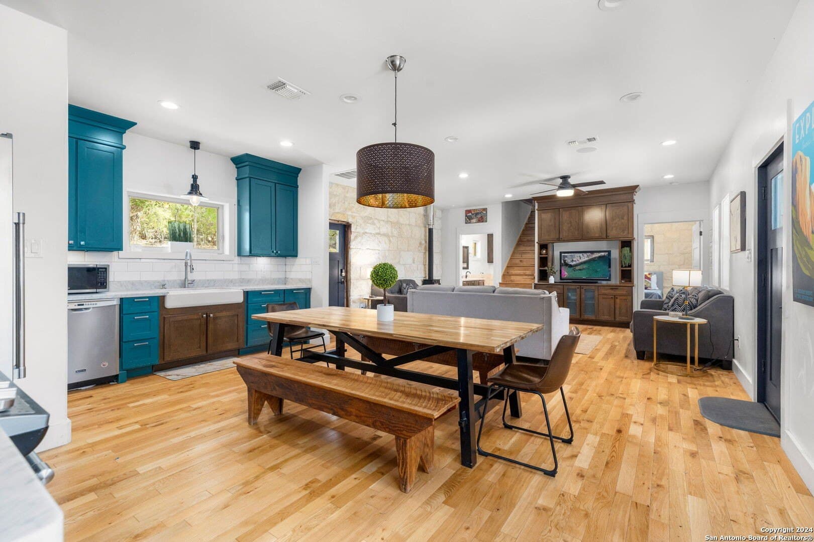 11.2 acres in Uvalde County gallery image 4