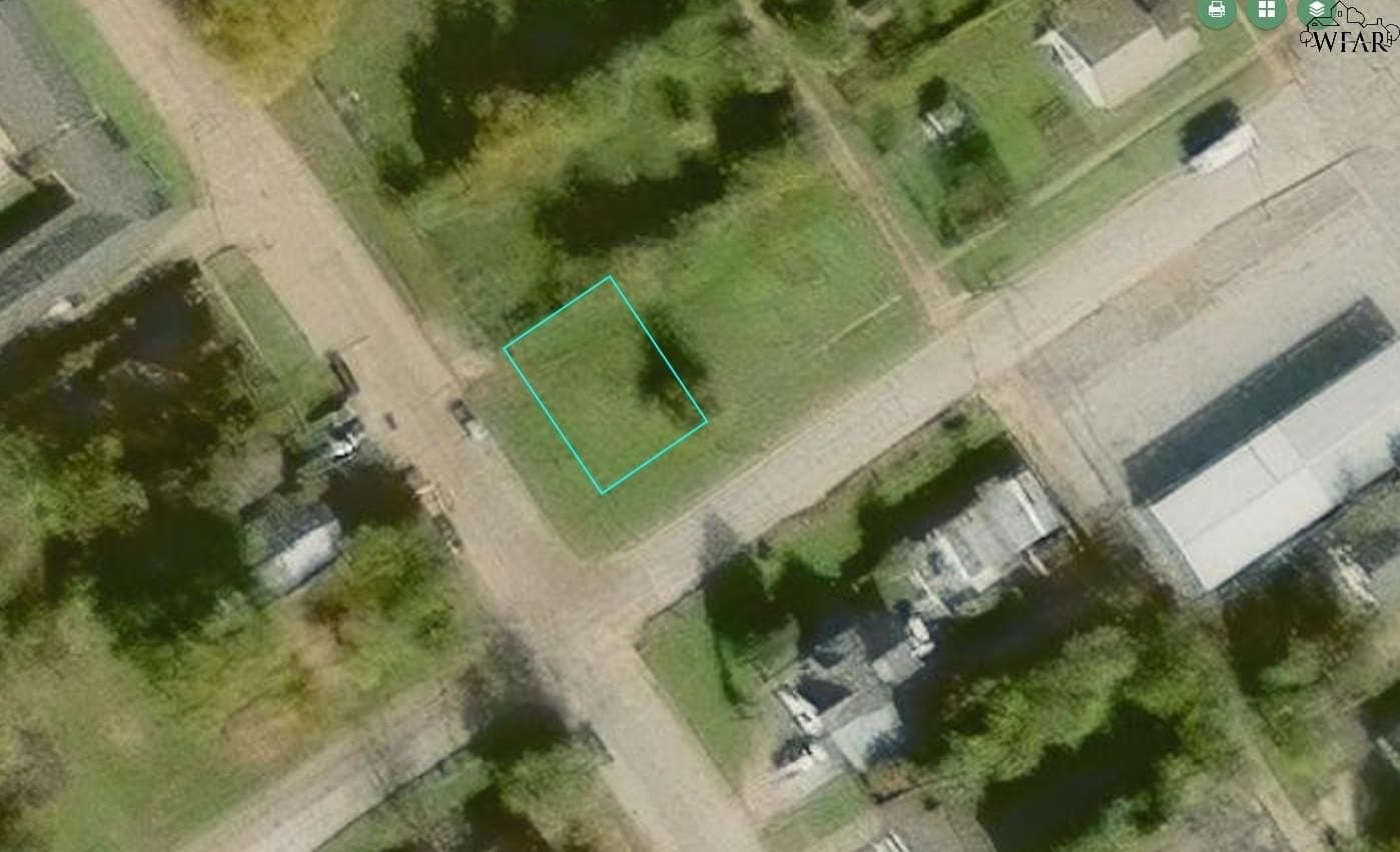 0.24 acres in Wichita County - photo 9