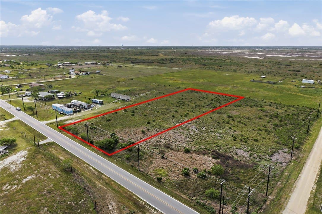 2.3 acres in Aransas County gallery image 4