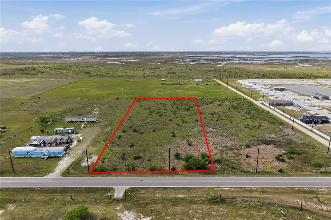 2.3 acres in Aransas County gallery image 2