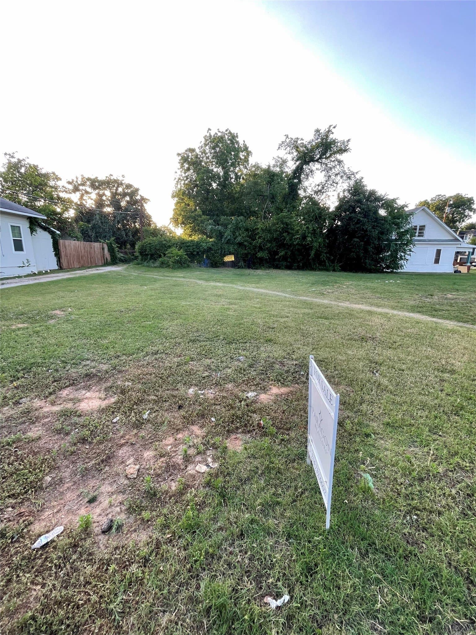 0.1 acres in Dallas County gallery image 3