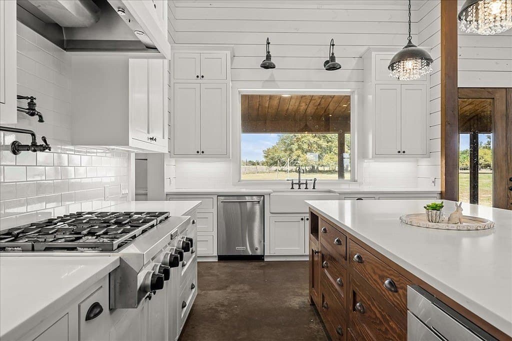 27.9 acres in Lavaca County gallery image 4