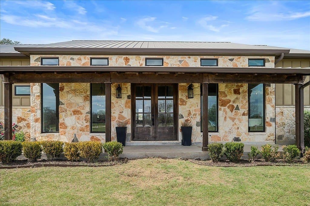 27.9 acres in Lavaca County gallery image 3