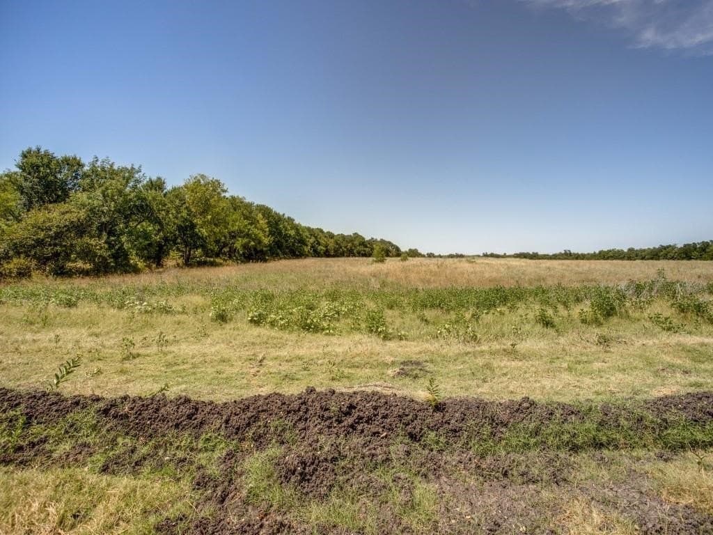 4.88 acres in Hunt County