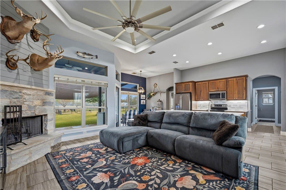 13.95 acres in Bexar County gallery image 4