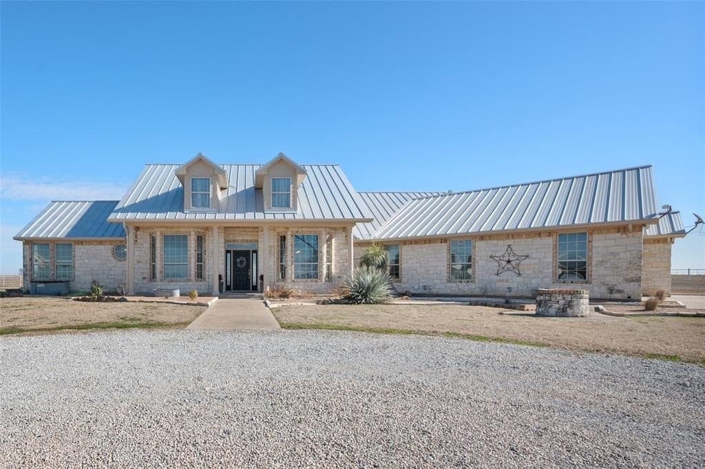 102.97 acres in Navarro County