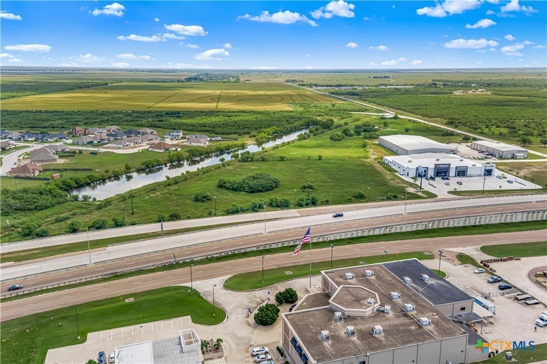 16.34 acres in Victoria County gallery image 3
