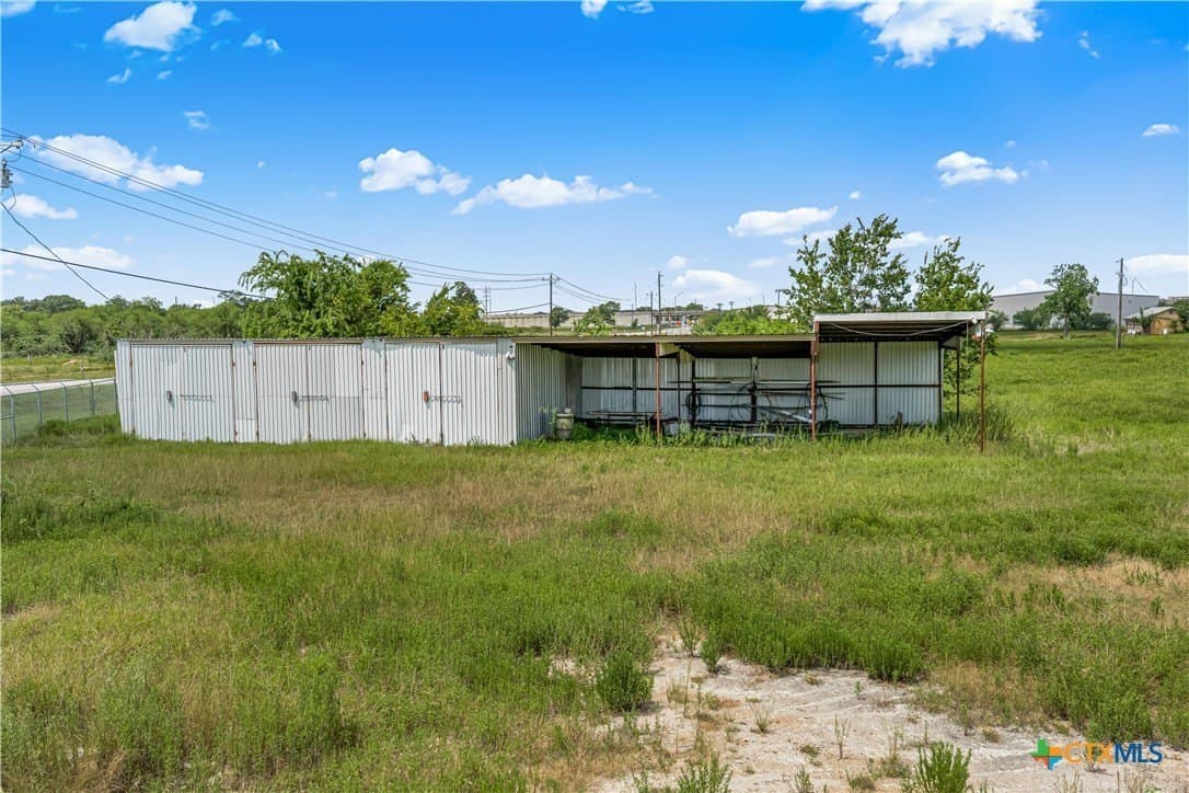 16.34 acres in Victoria County - photo 18