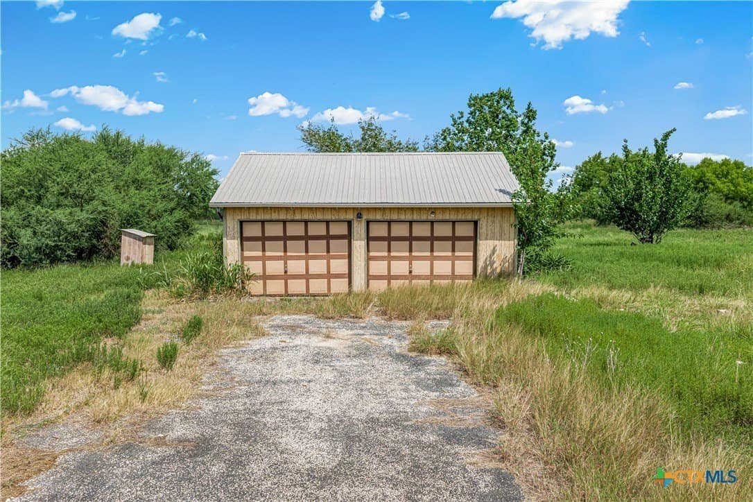 16.34 acres in Victoria County - photo 22