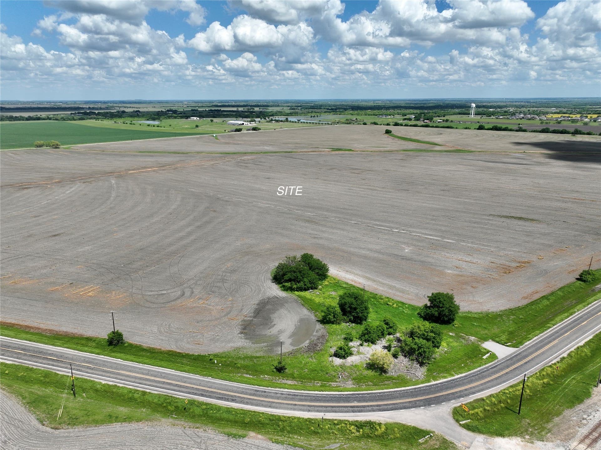 213.2 acres in Ellis County - photo 2