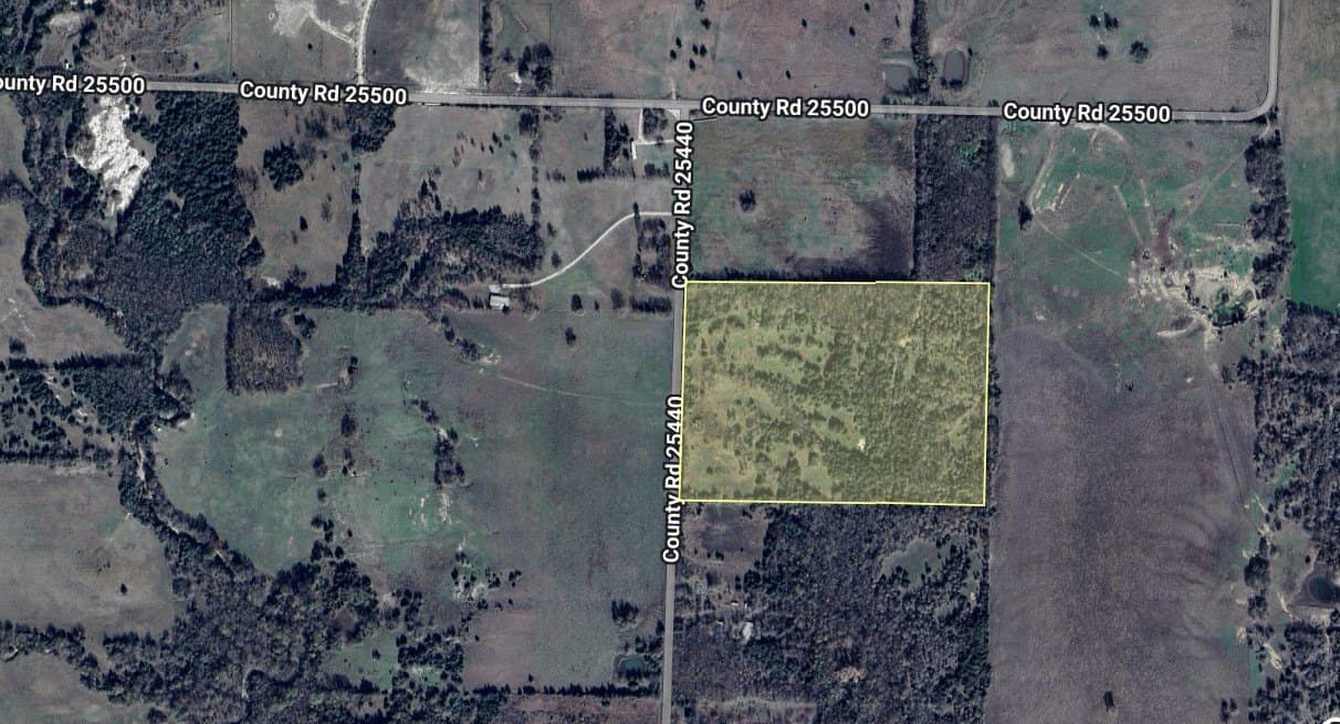 24 acres in Lamar County