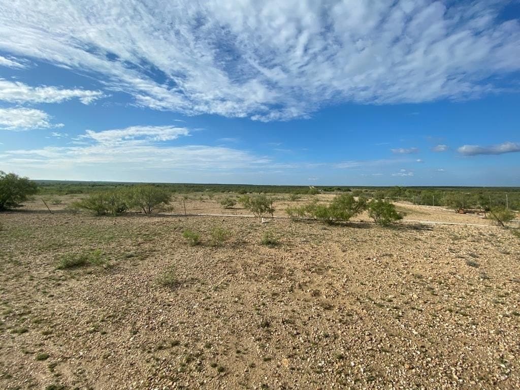 23.92 acres in Maverick County