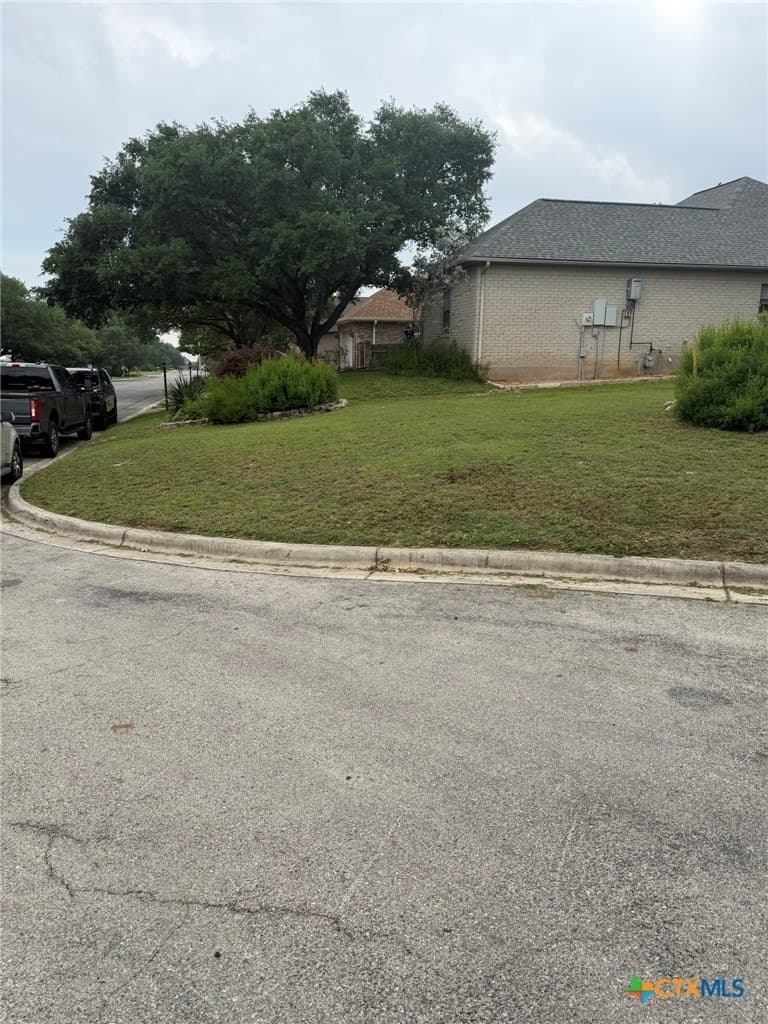 0.19 acres in Comal County - photo 7