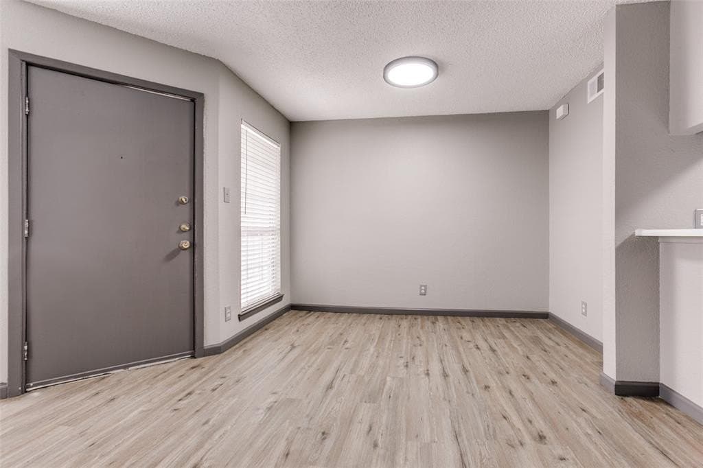 17.99 acres in Dallas County gallery image 2