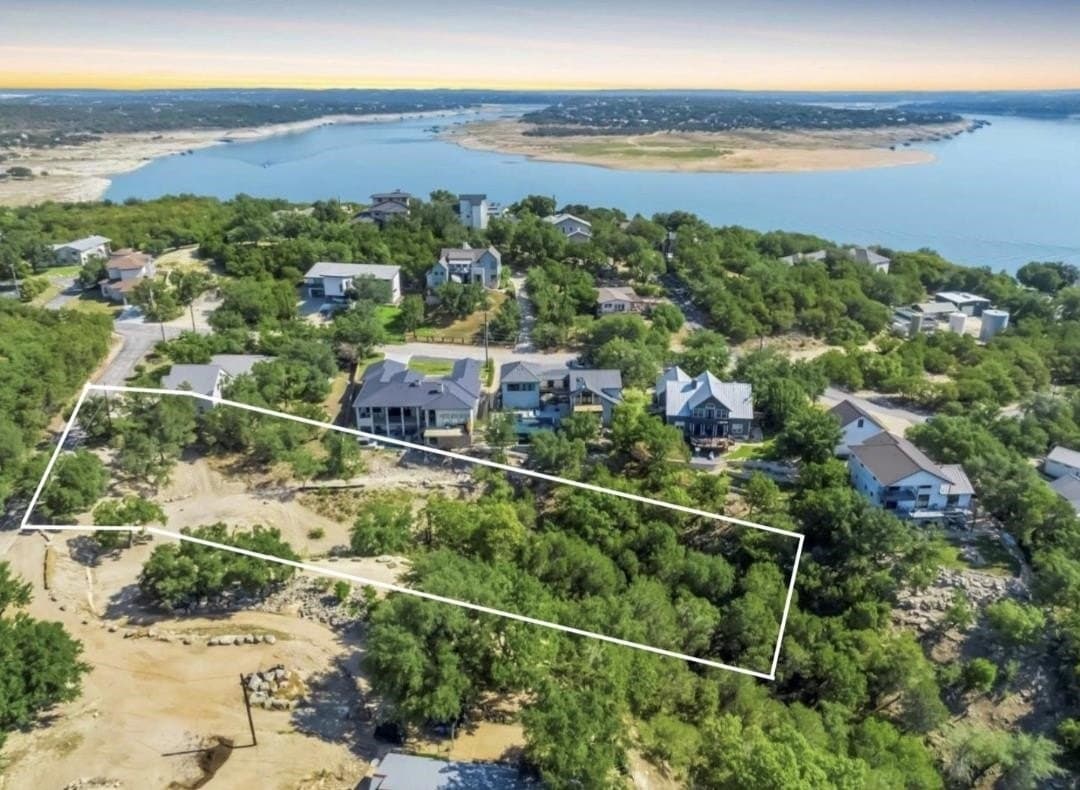 0.69 acres in Travis County gallery image 4