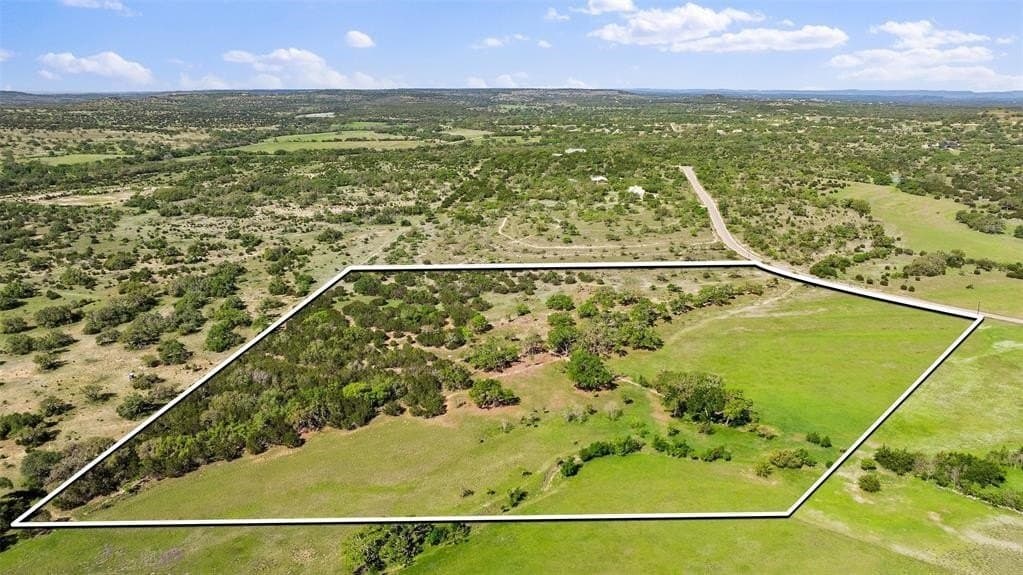 25 acres in Blanco County - photo 9