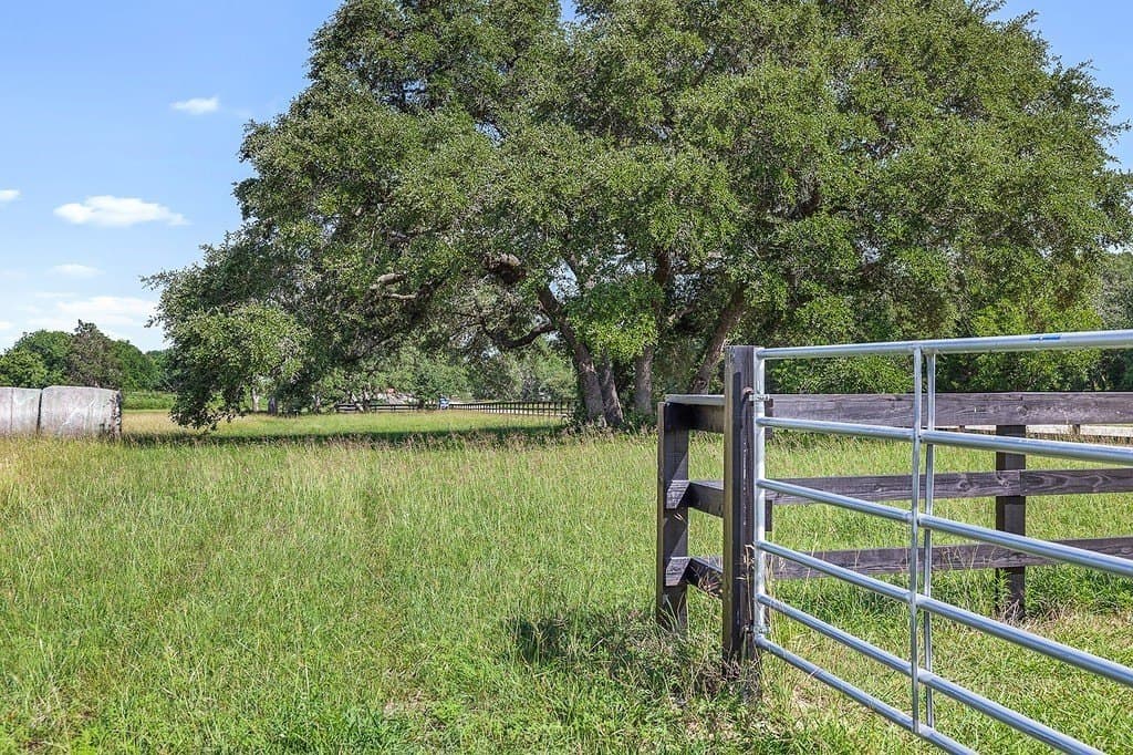 8.75 acres in Fayette County gallery image 4