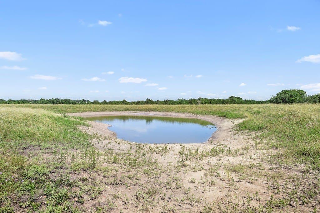 8.75 acres in Fayette County gallery image 3