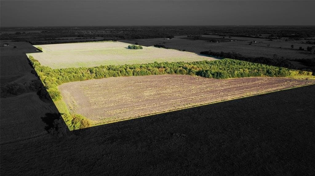 108 acres in Lamar County
