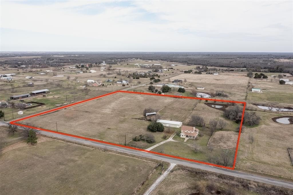 10 acres in Hunt County