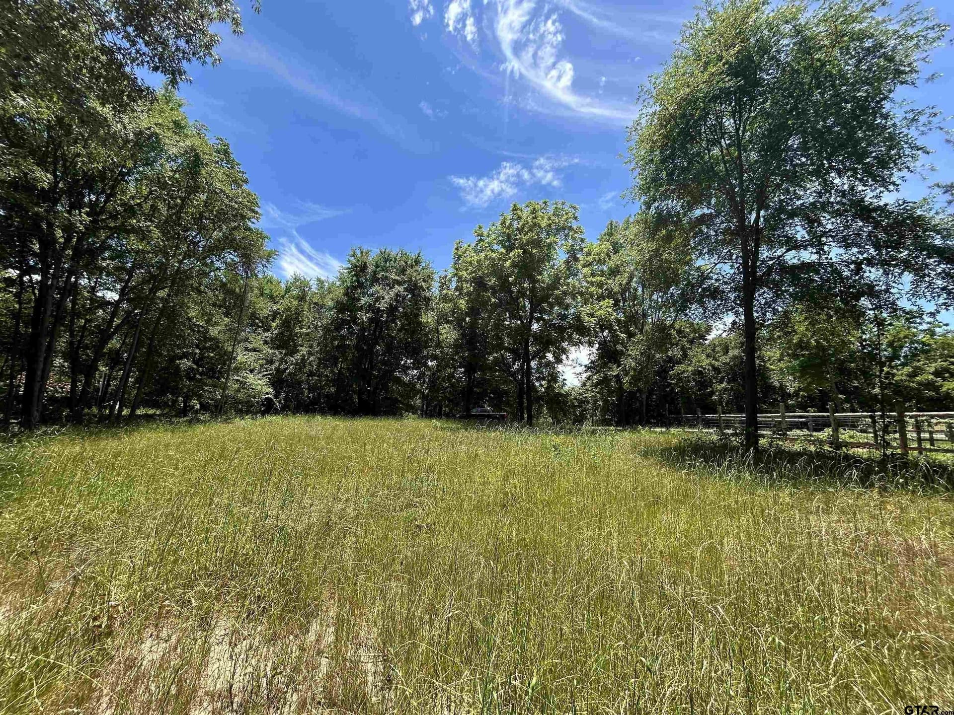 1.09 acres in Henderson County gallery image 3