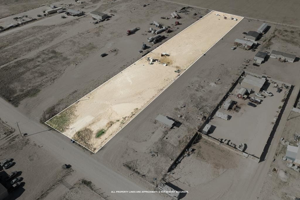 2.5 acres in Midland County