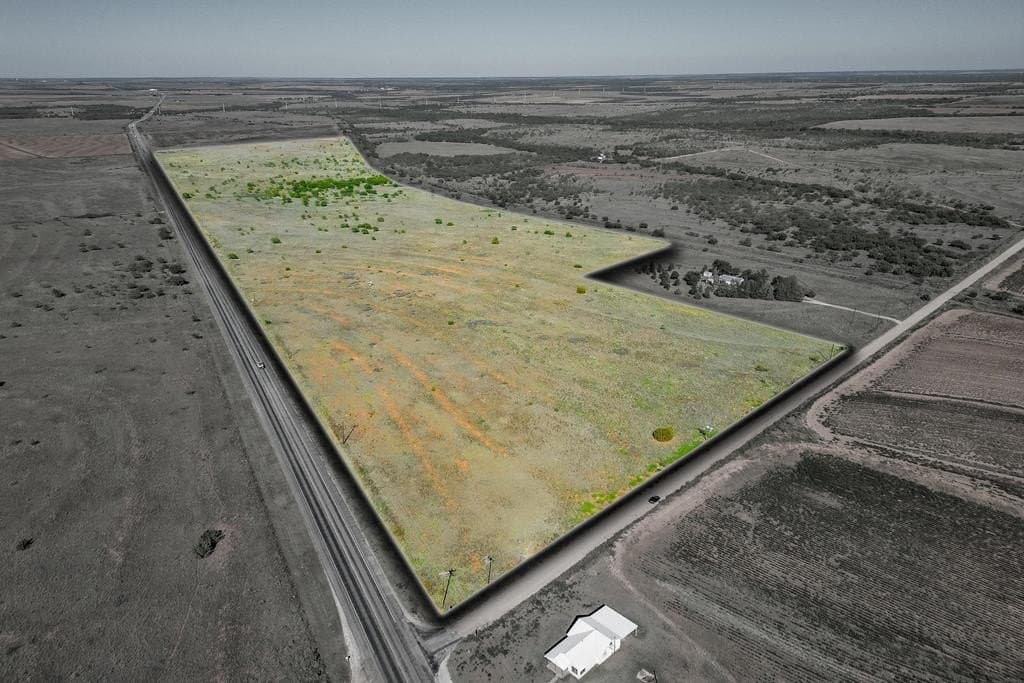 97.81 acres in Fisher County