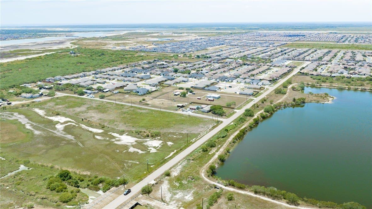 4.87 acres in Nueces County - photo 8