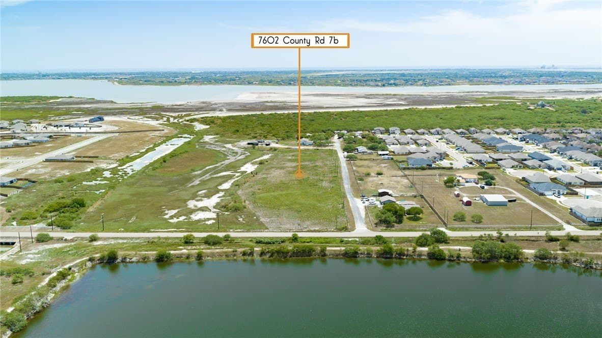 4.87 acres in Nueces County