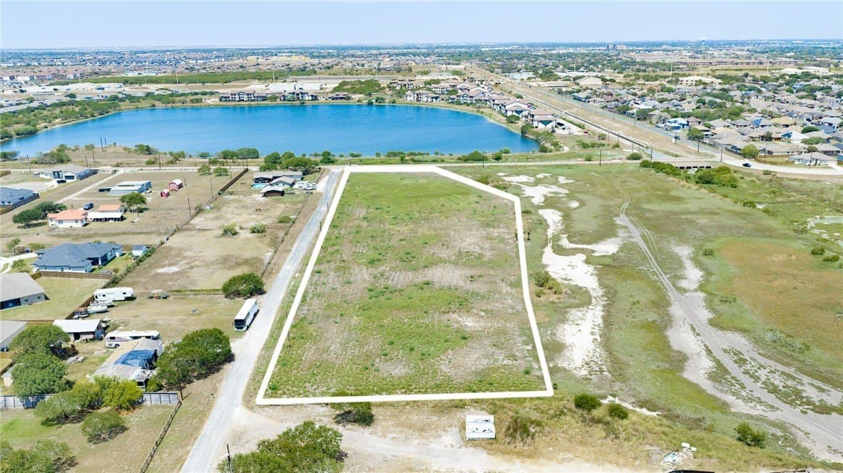 4.87 acres in Nueces County - photo 5