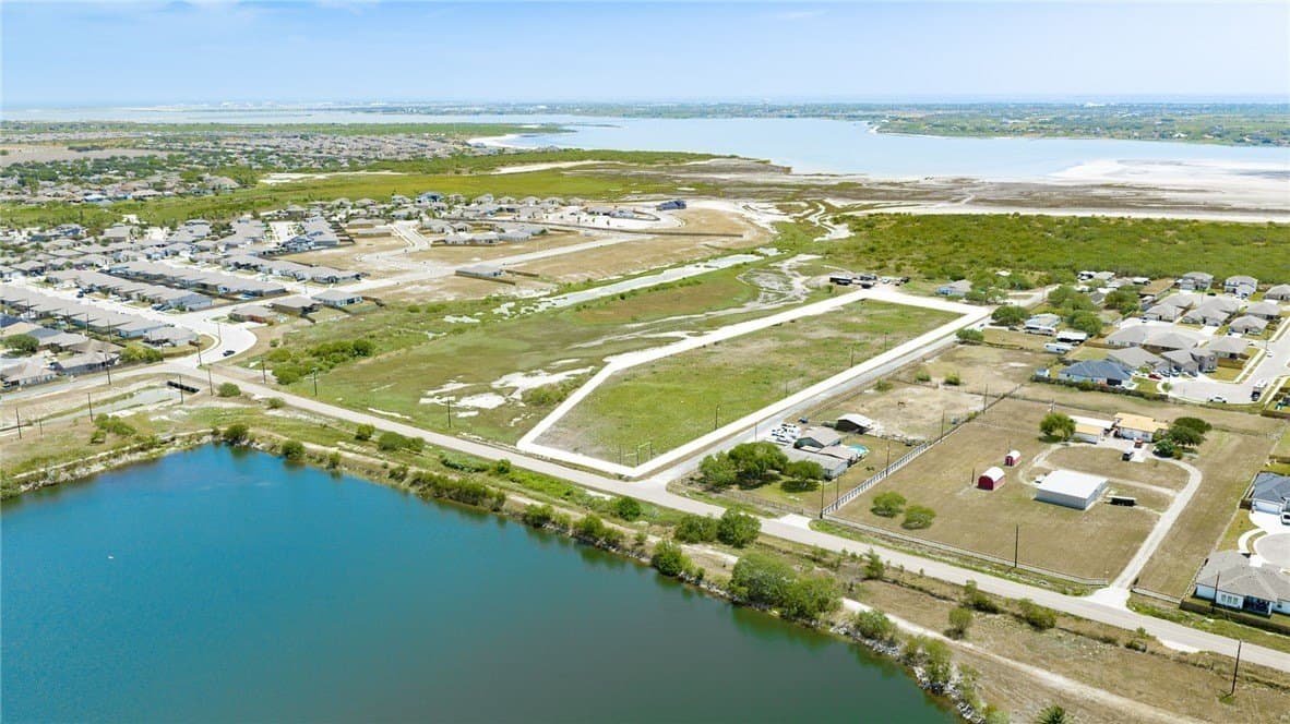 4.87 acres in Nueces County - photo 7