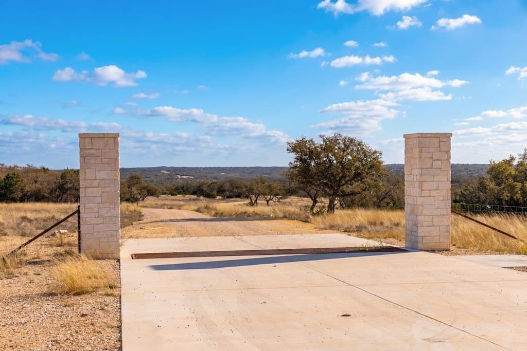 12 acres in Kerr County - photo 39
