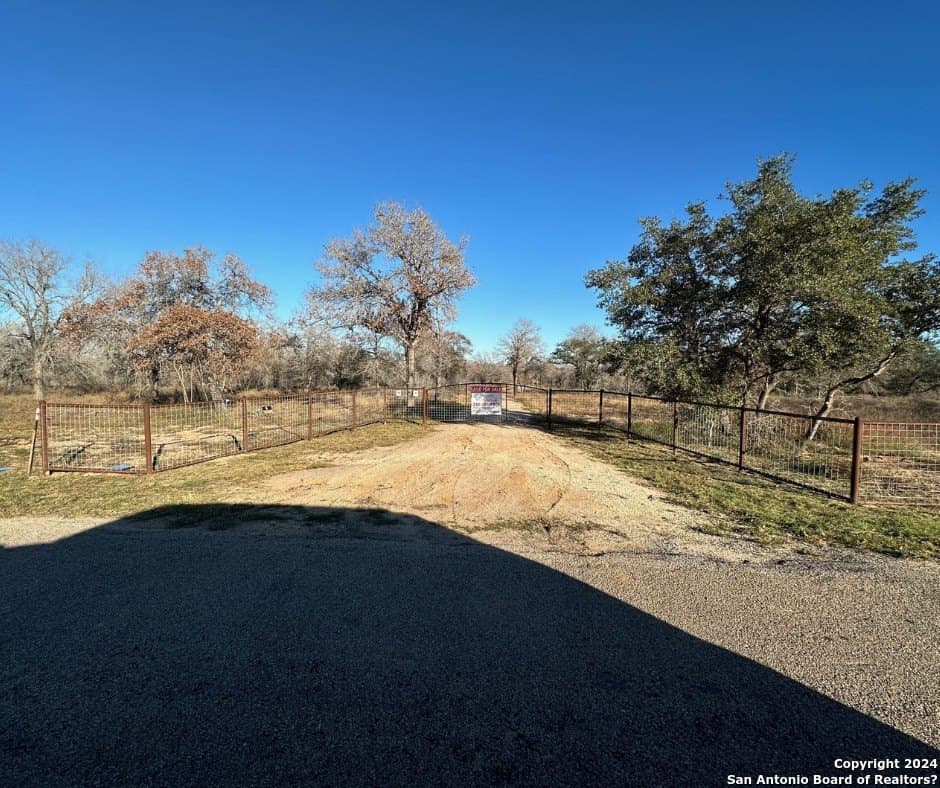 11.01 acres in Medina County