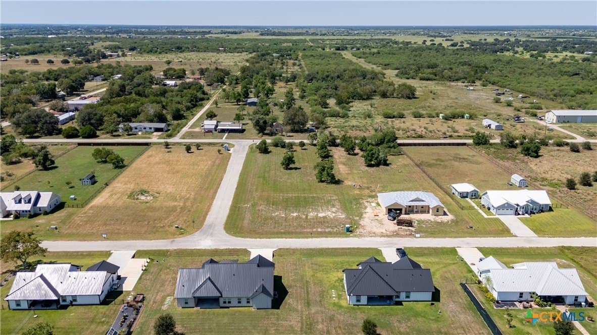 1 acres in Victoria County gallery image 4